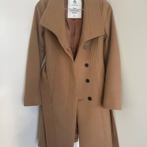 Aritzia Babaton Connor Trench Coat